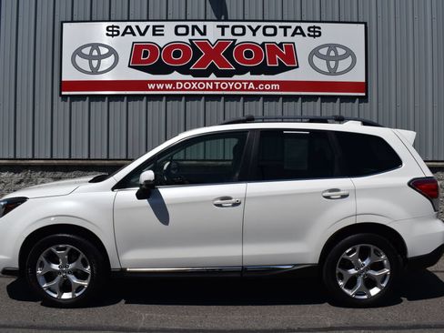 Used 2018 Subaru Forester 2.5i Touring w/ Popular Package #2 AWD/4WD image 4