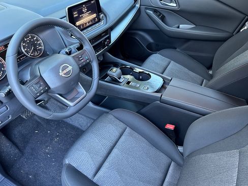 New 2026 Nissan Rogue SV image 7