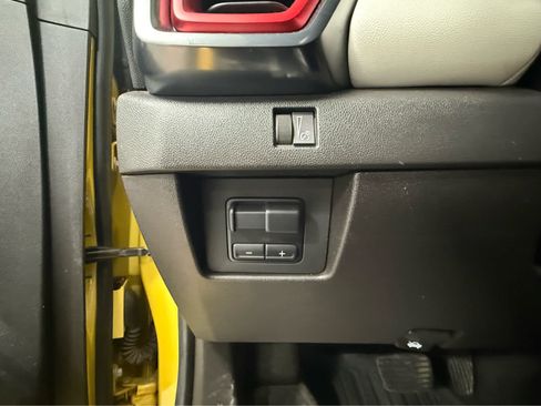 Used 2024 GMC Canyon AT4X AWD/4WD image 24