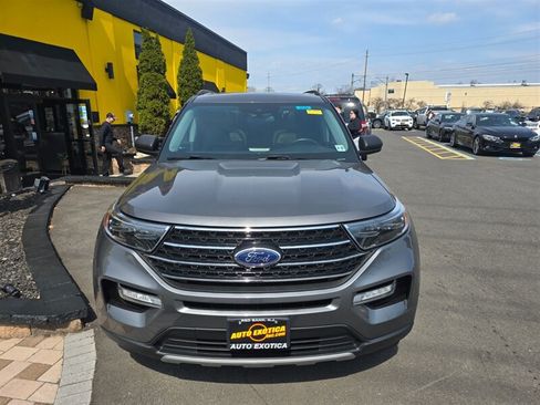 Used 2022 Ford Explorer XLT w/ Equipment Group 202A AWD/4WD image 22