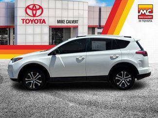 Used 2016 Toyota RAV4 LE FWD video 2