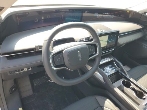 New 2026 Lincoln Nautilus Reserve w/ Jet Appearance Package AWD/4WD image 13