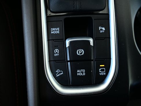 Used 2020 Hyundai Santa Fe Limited AWD/4WD image 31