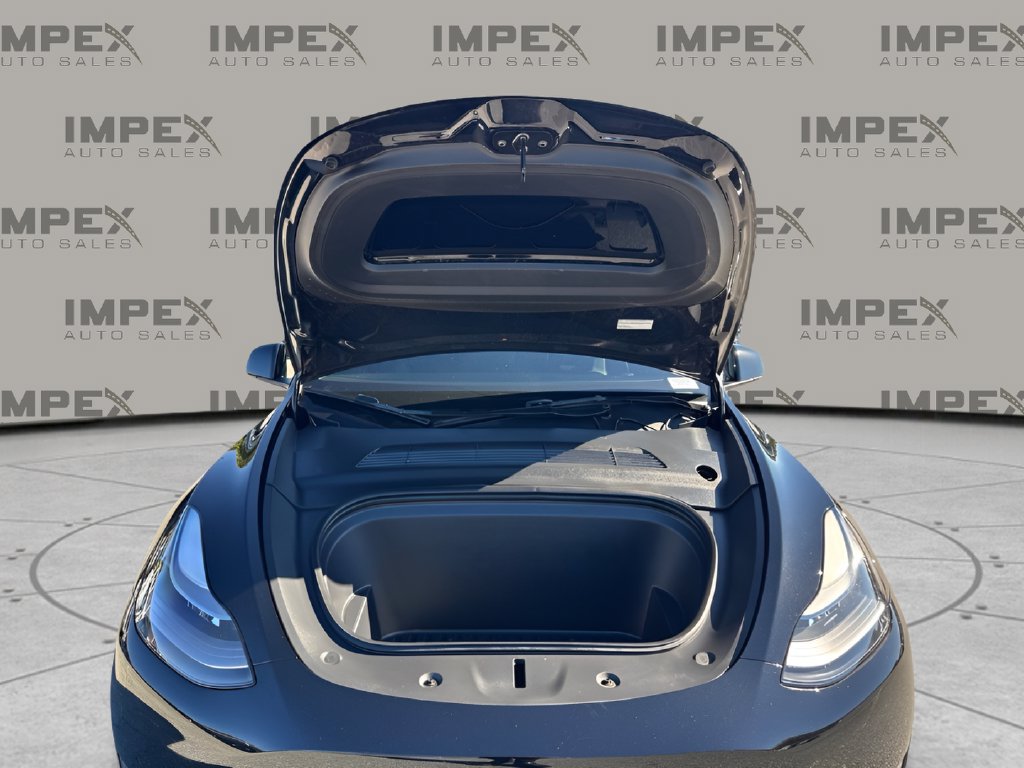 Used 2023 Tesla Model Y Performance AWD/4WD image 30