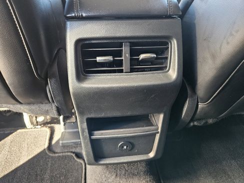 Used 2024 Ford Edge SEL image 24