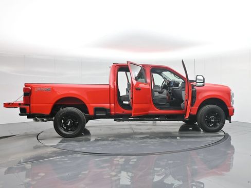 Used 2024 Ford F250 XL w/ STX Appearance Package AWD/4WD image 4