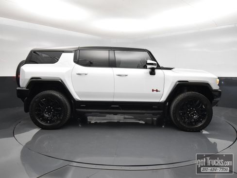 Used 2025 GMC Hummer EV 2X w/ LPO, Sport Package AWD/4WD image 49