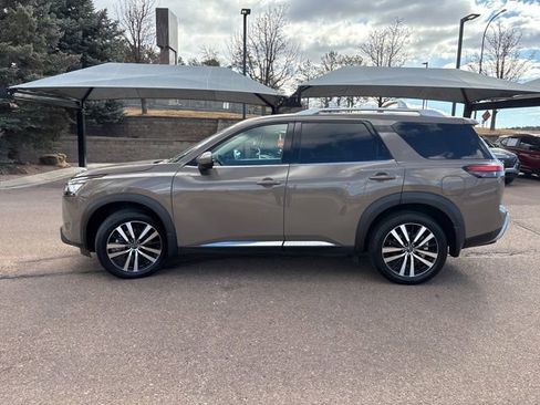 Used 2024 Nissan Pathfinder Platinum w/ Cargo Package image 5