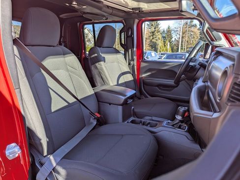 Used 2022 Jeep Gladiator Willys image 37