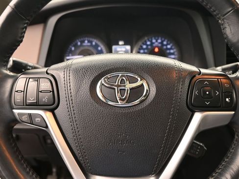 Used 2016 Toyota Sienna Limited Premium AWD/4WD image 36