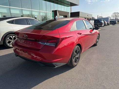 Certified 2022 Hyundai Elantra SEL image 9