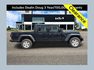 Used 2023 Jeep Gladiator Sport AWD/4WD video 1