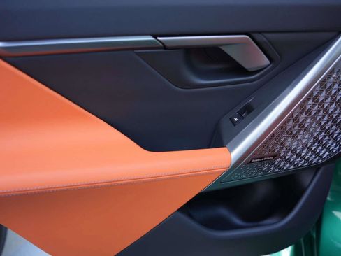 Used 2025 BMW M5 Touring image 26