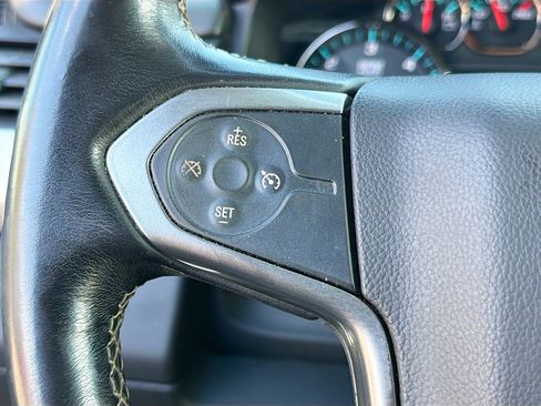 Used 2020 Chevrolet Suburban LS image 34