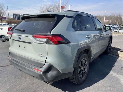 Used 2023 Toyota RAV4 XLE Premium image 6