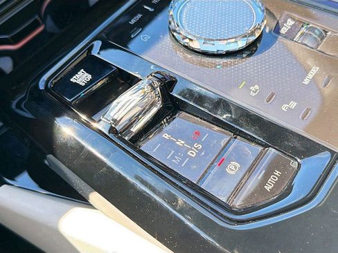 New 2026 BMW 550e xDrive w/ Executive Package AWD/4WD image 30