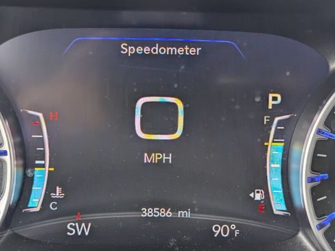 Used 2025 Chrysler Pacifica Limited FWD image 11