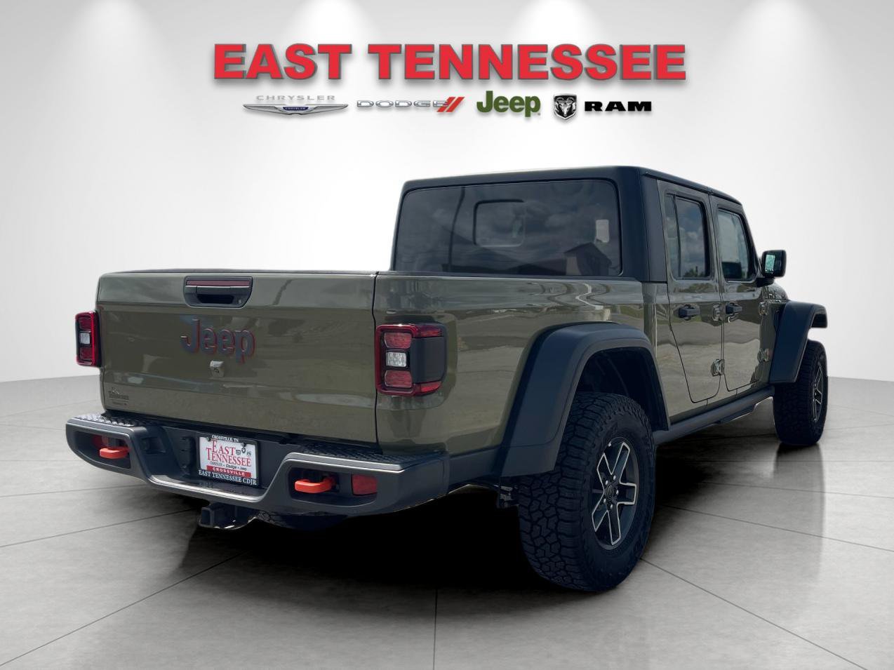 Used 2026 Jeep Gladiator Mojave AWD/4WD image 3