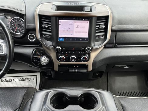 Used 2022 RAM 1500 Laramie AWD/4WD image 16