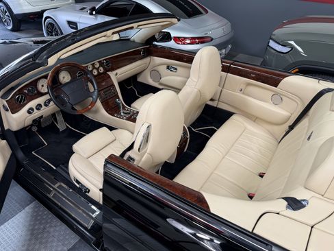 Used 2007 Bentley Azure image 40