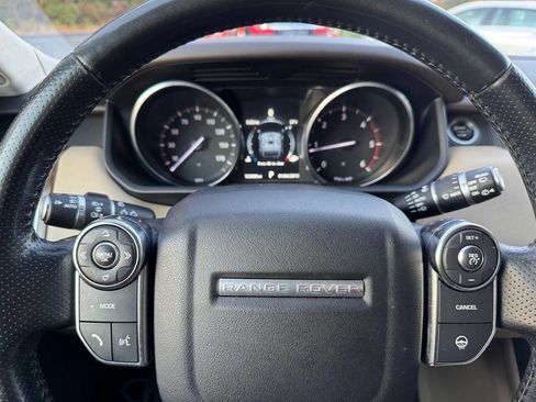 Used 2016 Land Rover Range Rover Sport HSE image 16
