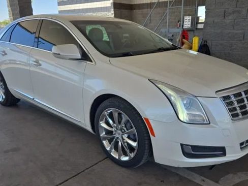 Used 2014 Cadillac XTS FWD image 1