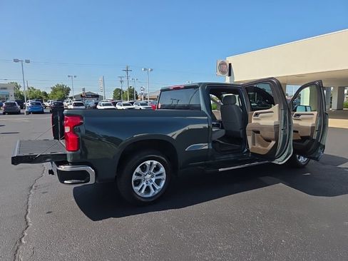 Used 2025 Chevrolet Silverado 1500 LTZ AWD/4WD image 15