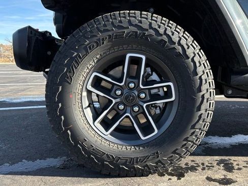 New 2026 Jeep Gladiator Mojave w/ Technology Group image 29