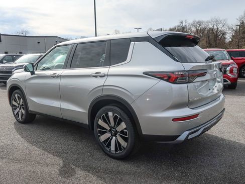 New 2026 Mitsubishi Outlander SE AWD/4WD image 14