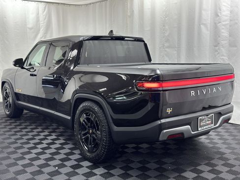 Used 2022 Rivian R1T Adventure image 8