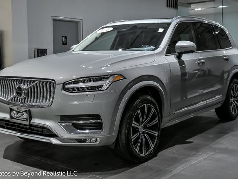 Used 2024 Volvo XC90 B6 Plus image 5