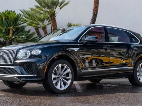 Used 2023 Bentley Bentayga Extended Wheelbase AWD/4WD image 1
