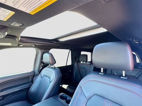 Used 2024 Ford Expedition Limited image 20