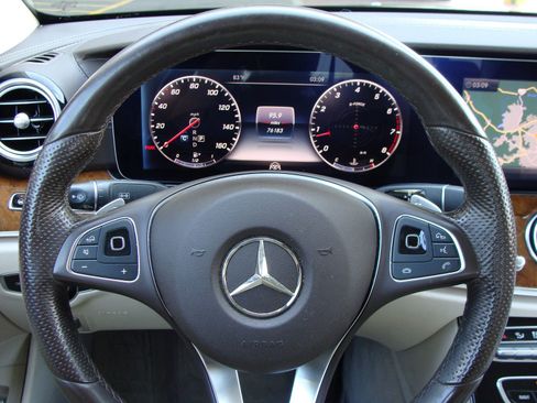 Used 2018 Mercedes-Benz E 300 E 300 image 15