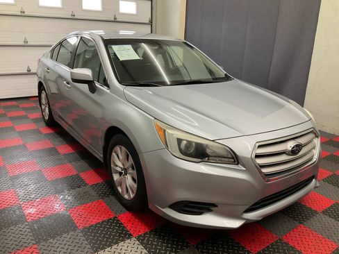 Used 2016 Subaru Legacy 2.5i Premium image 3