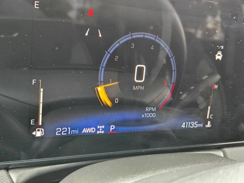 Used 2025 Chevrolet TrailBlazer LT AWD/4WD image 20