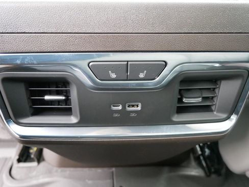 New 2026 Chevrolet Silverado 1500 LTZ w/ LTZ Premium Package image 18