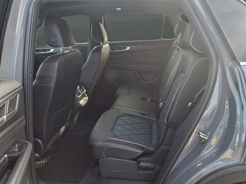 Used 2024 Volkswagen Atlas Cross Sport SEL Premium R-Line image 15