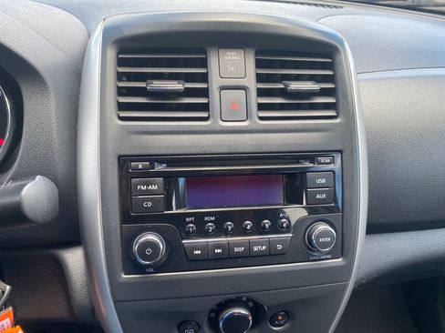 Used 2015 Nissan Versa SV FWD image 34