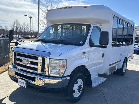 Used 2015 Ford E-350 and Econoline 350 Super Duty image 8