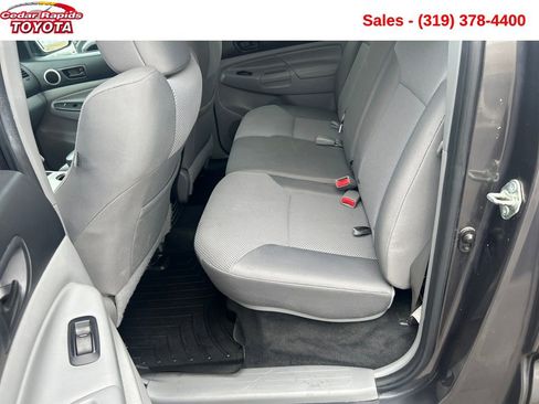 Used 2015 Toyota Tacoma 4x4 Double Cab w/ TRD Sport Package image 23