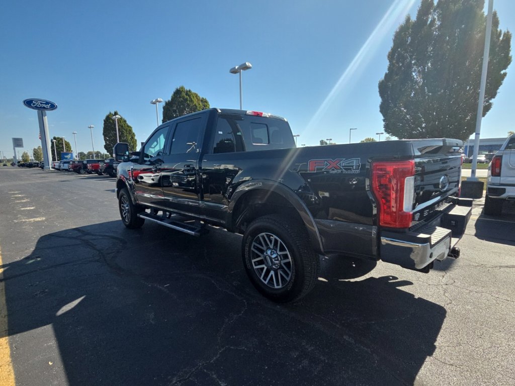 Used 2018 Ford F250 Lariat w/ Lariat Value Package AWD/4WD image 6