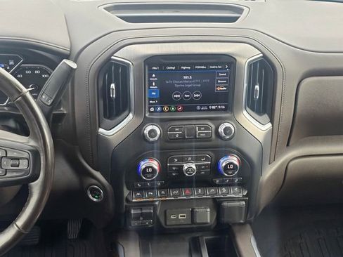 Used 2020 GMC Sierra 1500 Denali w/ Denali Ultimate Package AWD/4WD image 17