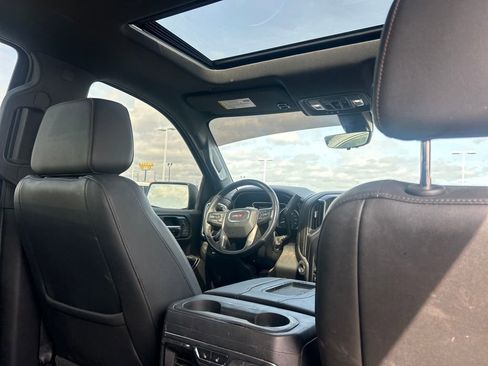 Used 2019 GMC Sierra 1500 AT4 w/ Off Road Performance Package image 9