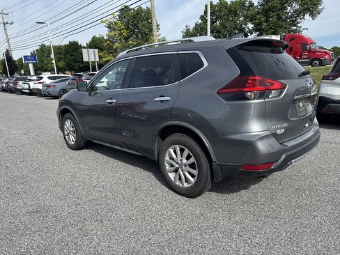 Used 2018 Nissan Rogue SV AWD/4WD image 5
