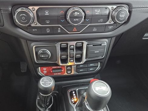 New 2026 Jeep Wrangler Unlimited Rubicon AWD/4WD image 19