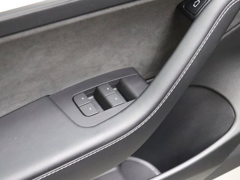 Used 2023 Tesla Model 3 Standard Range image 59