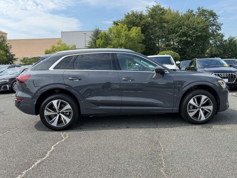 Used 2024 Audi Q8 e-tron Premium AWD/4WD image 8