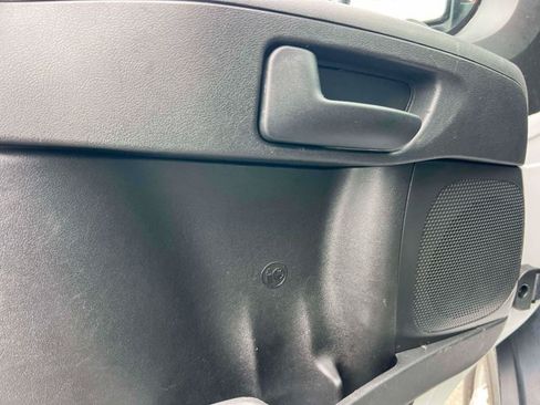 Used 2025 RAM ProMaster 2500 w/ U-Haul Equipment Group FWD image 18