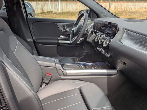 Certified 2025 Mercedes-Benz GLA 250 4MATIC image 35